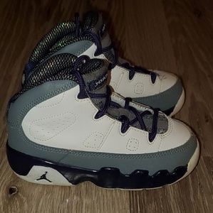 Jordan retro 9 girls 8c Toddler